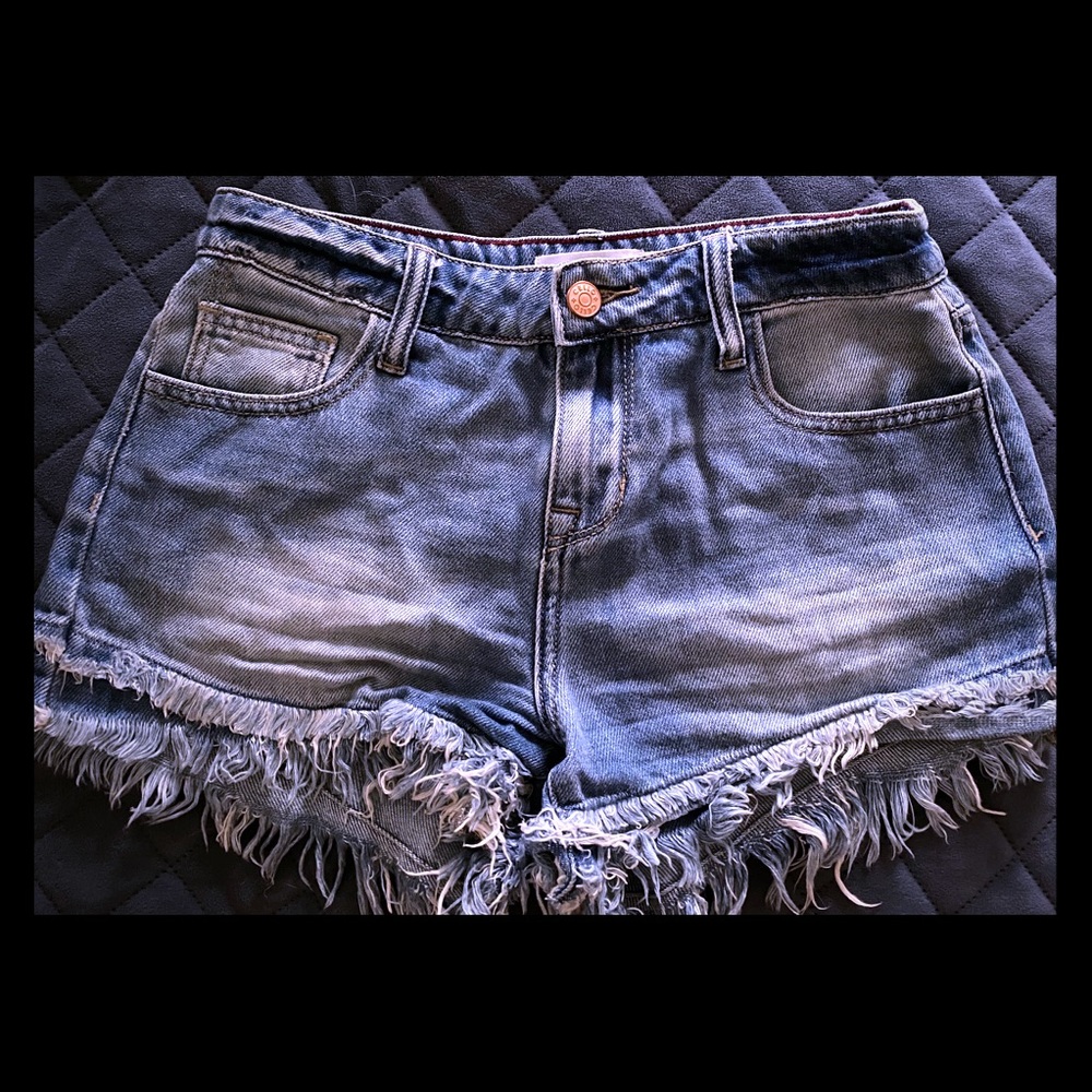 Size XS Cello Cut off Shorts